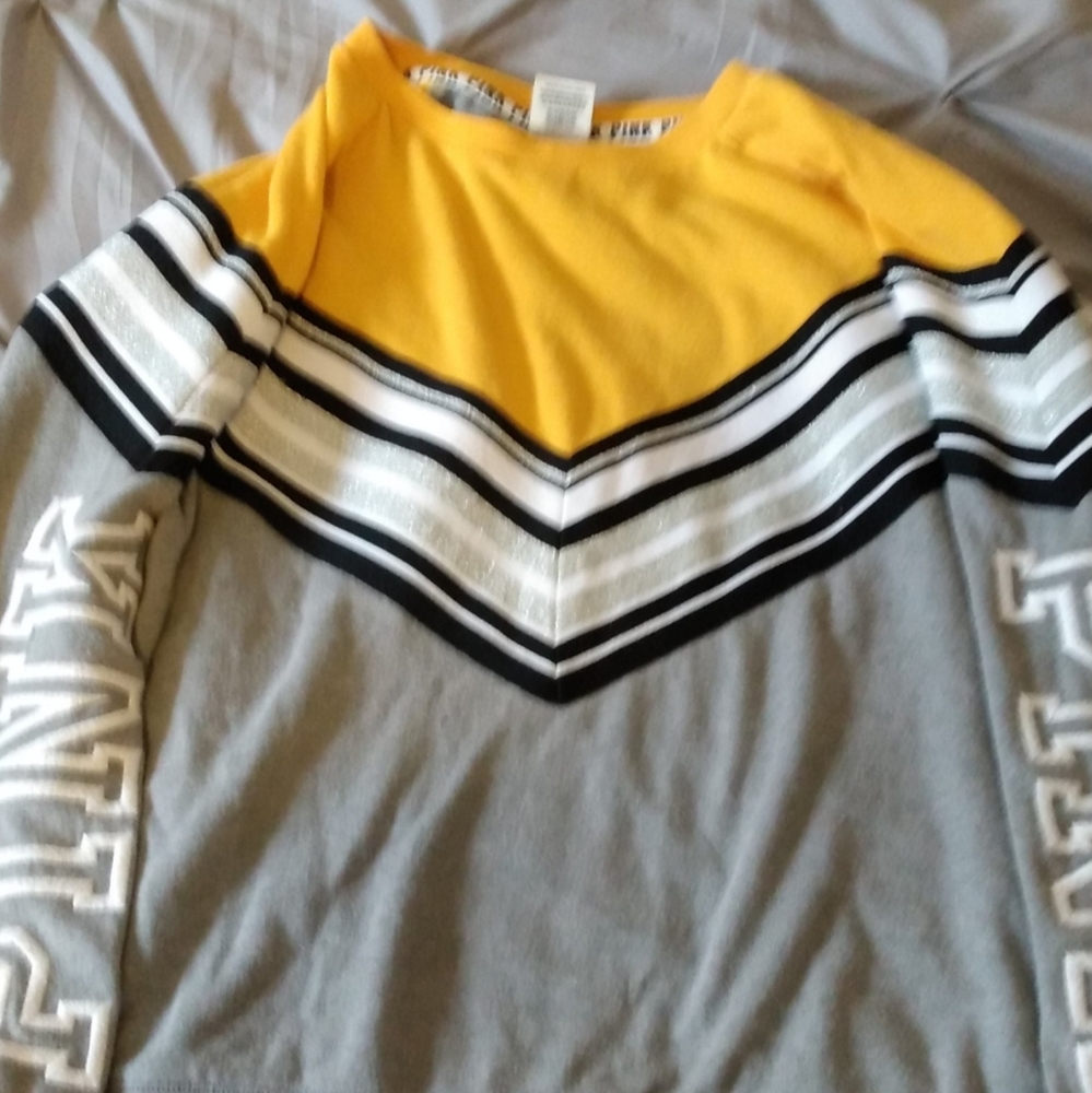 Vs pink sweatshirt